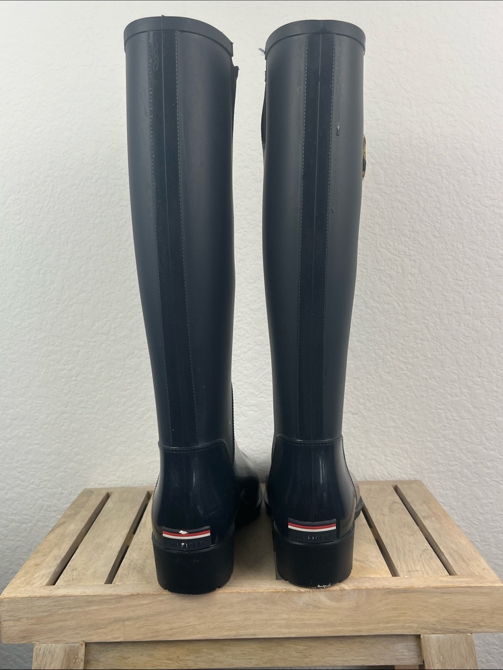 Tommy Hilfiger Tall Navy Rubber Rain Boots with Gold Logo - Picture 5 of 6
